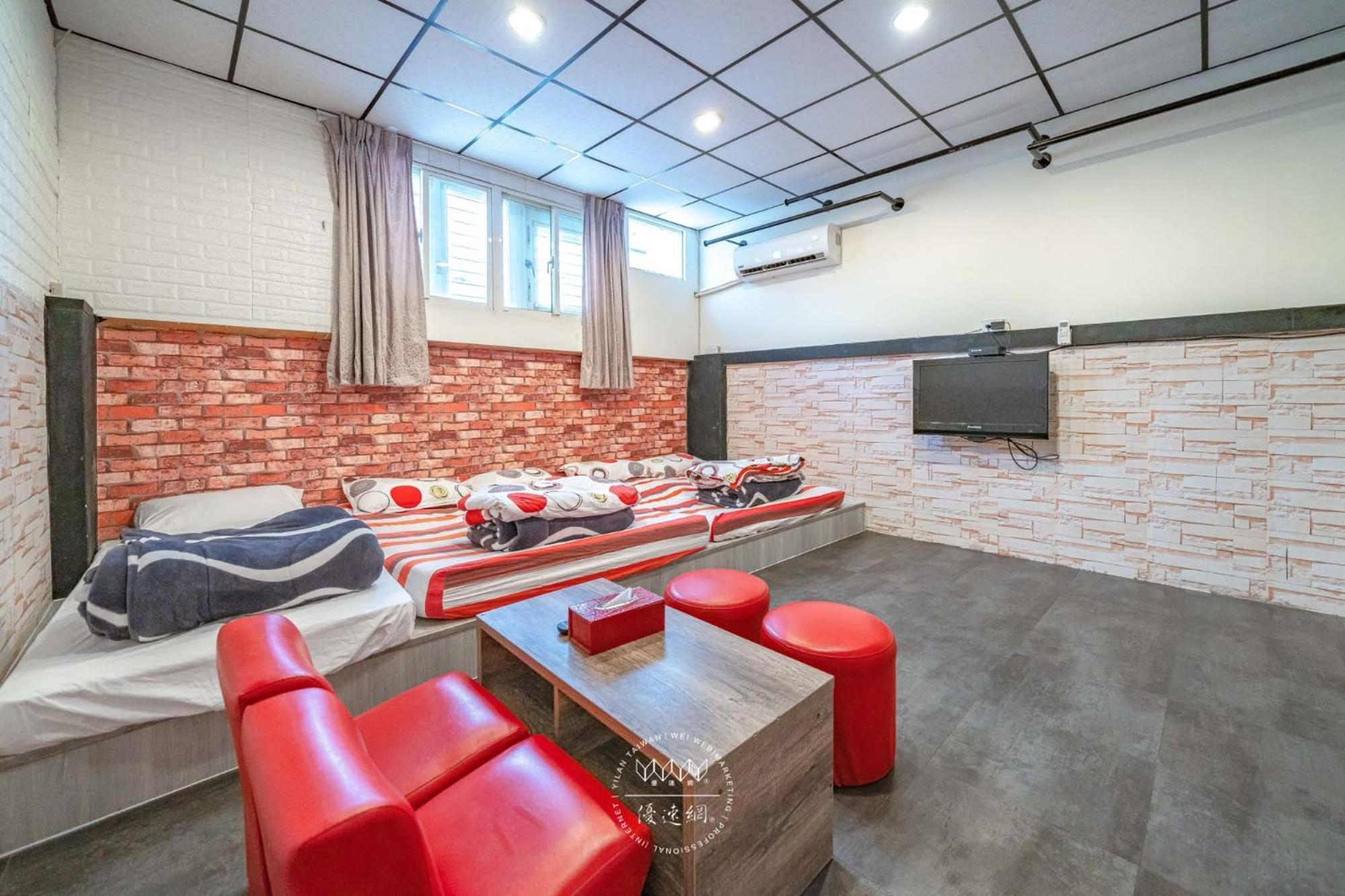 羅東夜市 工業loft旅宿 Loft House ليودونغ المظهر الخارجي الصورة